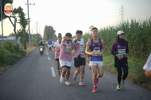 Race photo from Kediri Half Marathon 2024