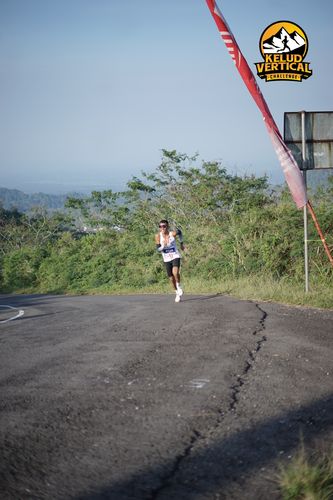 Race photo from Kelud Vertical Challenge 2024