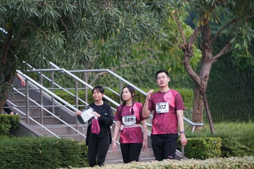 Race photo from Assurance Fun Run 2024