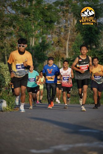 Race photo from Kelud Vertical Challenge 2024