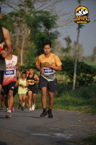 Race photo from Kelud Vertical Challenge 2024