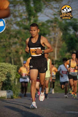Race photo from Kelud Vertical Challenge 2024