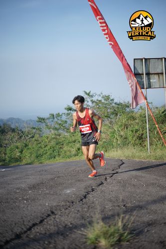 Race photo from Kelud Vertical Challenge 2024