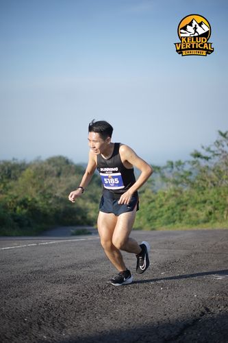 Race photo from Kelud Vertical Challenge 2024