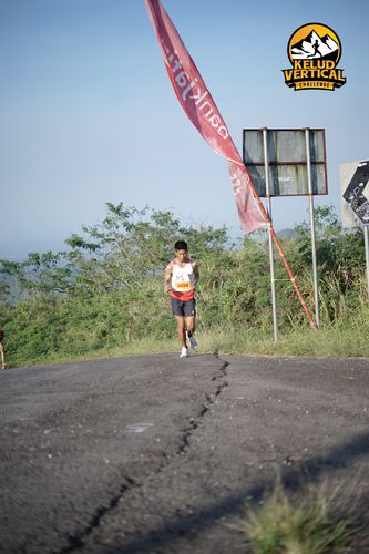 Race photo from Kelud Vertical Challenge 2024