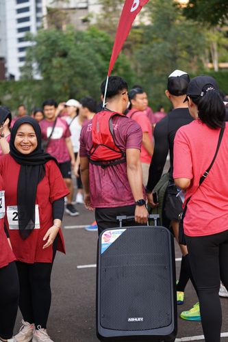 Race photo from Assurance Fun Run 2024