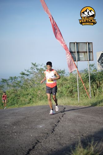 Race photo from Kelud Vertical Challenge 2024