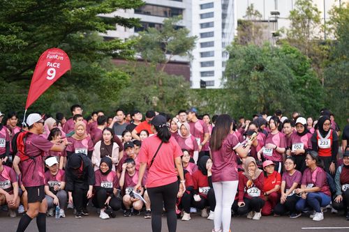Race photo from Assurance Fun Run 2024