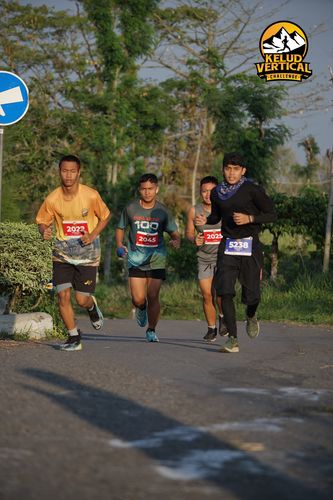 Race photo from Kelud Vertical Challenge 2024