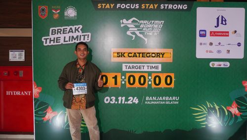 Race photo from Arutmin Borneo Run 2024