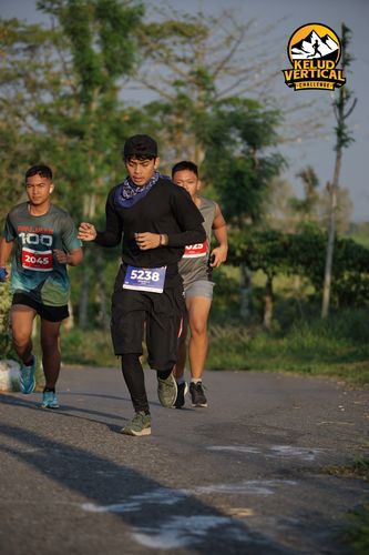 Race photo from Kelud Vertical Challenge 2024
