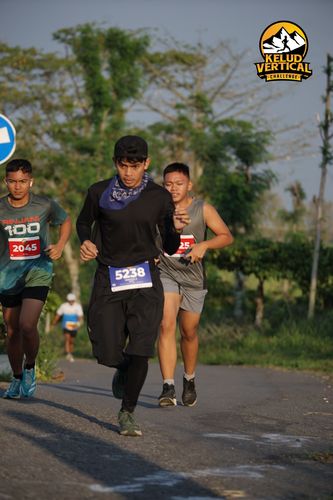 Race photo from Kelud Vertical Challenge 2024