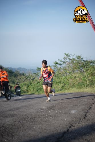 Race photo from Kelud Vertical Challenge 2024