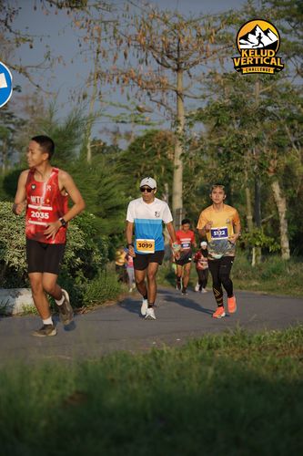 Race photo from Kelud Vertical Challenge 2024