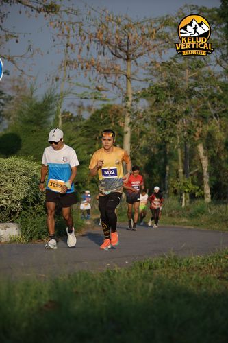 Race photo from Kelud Vertical Challenge 2024