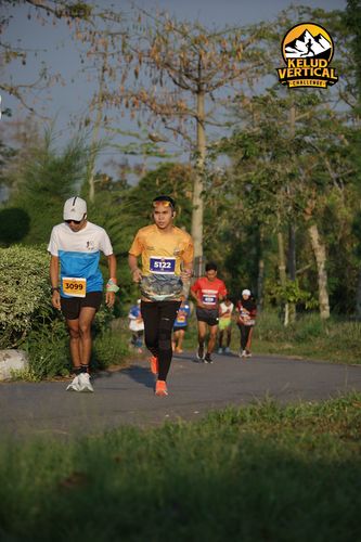 Race photo from Kelud Vertical Challenge 2024