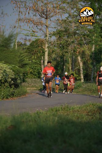 Race photo from Kelud Vertical Challenge 2024