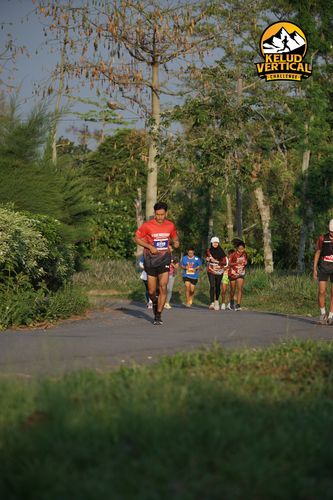 Race photo from Kelud Vertical Challenge 2024