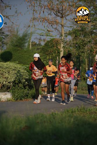 Race photo from Kelud Vertical Challenge 2024