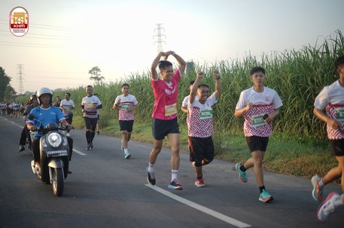 Race photo from Kediri Half Marathon 2024
