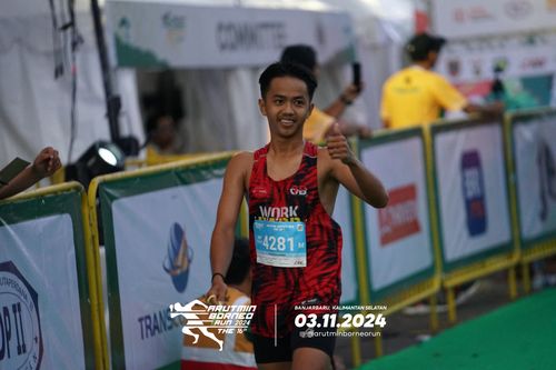 Race photo from Arutmin Borneo Run 2024