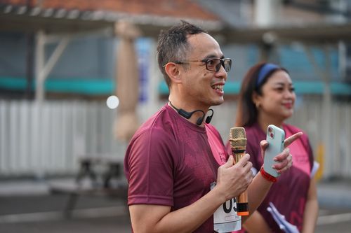 Race photo from Assurance Fun Run 2024