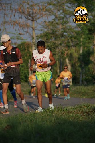 Race photo from Kelud Vertical Challenge 2024