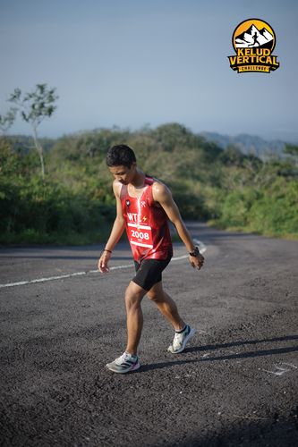 Race photo from Kelud Vertical Challenge 2024