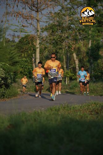 Race photo from Kelud Vertical Challenge 2024