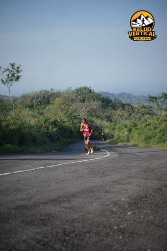 Race photo from Kelud Vertical Challenge 2024