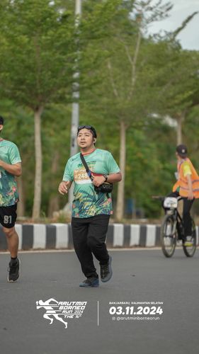 Race photo from Arutmin Borneo Run 2024