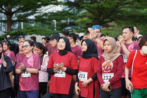Race photo from Assurance Fun Run 2024