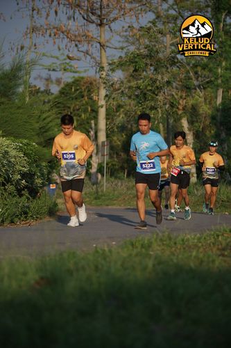 Race photo from Kelud Vertical Challenge 2024