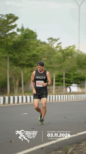 Race photo from Arutmin Borneo Run 2024