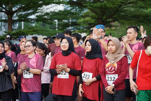 Race photo from Assurance Fun Run 2024