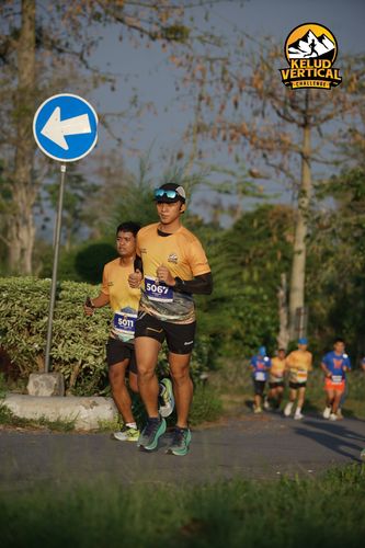 Race photo from Kelud Vertical Challenge 2024