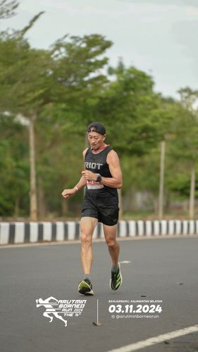 Race photo from Arutmin Borneo Run 2024
