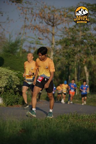 Race photo from Kelud Vertical Challenge 2024
