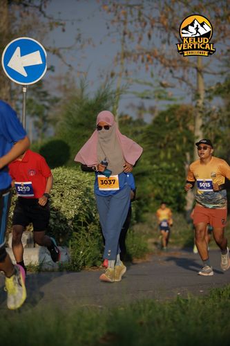 Race photo from Kelud Vertical Challenge 2024