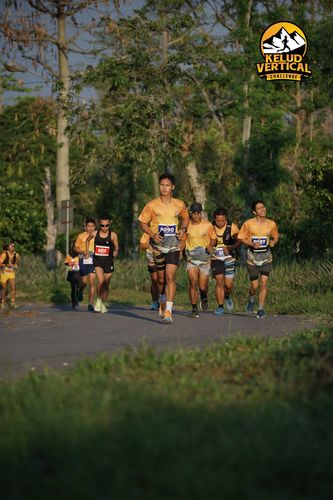 Race photo from Kelud Vertical Challenge 2024