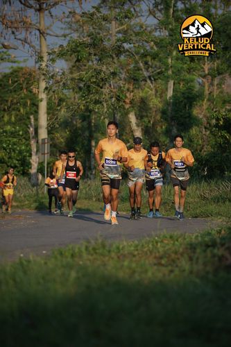 Race photo from Kelud Vertical Challenge 2024