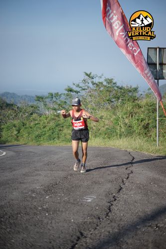 Race photo from Kelud Vertical Challenge 2024