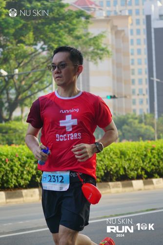 Race photo from Nu Skin Run 10K
