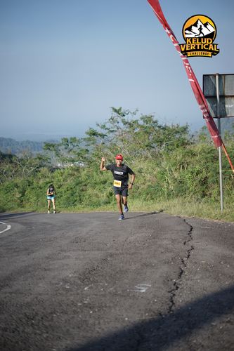 Race photo from Kelud Vertical Challenge 2024