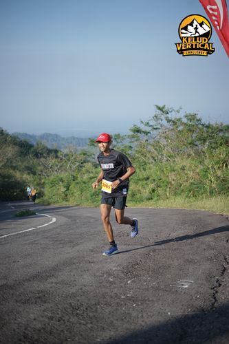 Race photo from Kelud Vertical Challenge 2024