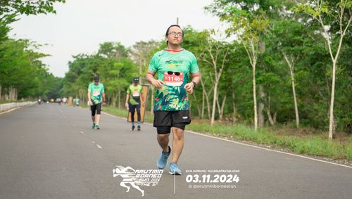 Race photo from Arutmin Borneo Run 2024