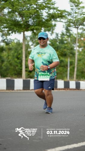 Race photo from Arutmin Borneo Run 2024
