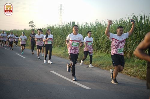 Race photo from Kediri Half Marathon 2024