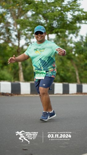Race photo from Arutmin Borneo Run 2024