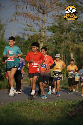 Race photo from Kelud Vertical Challenge 2024